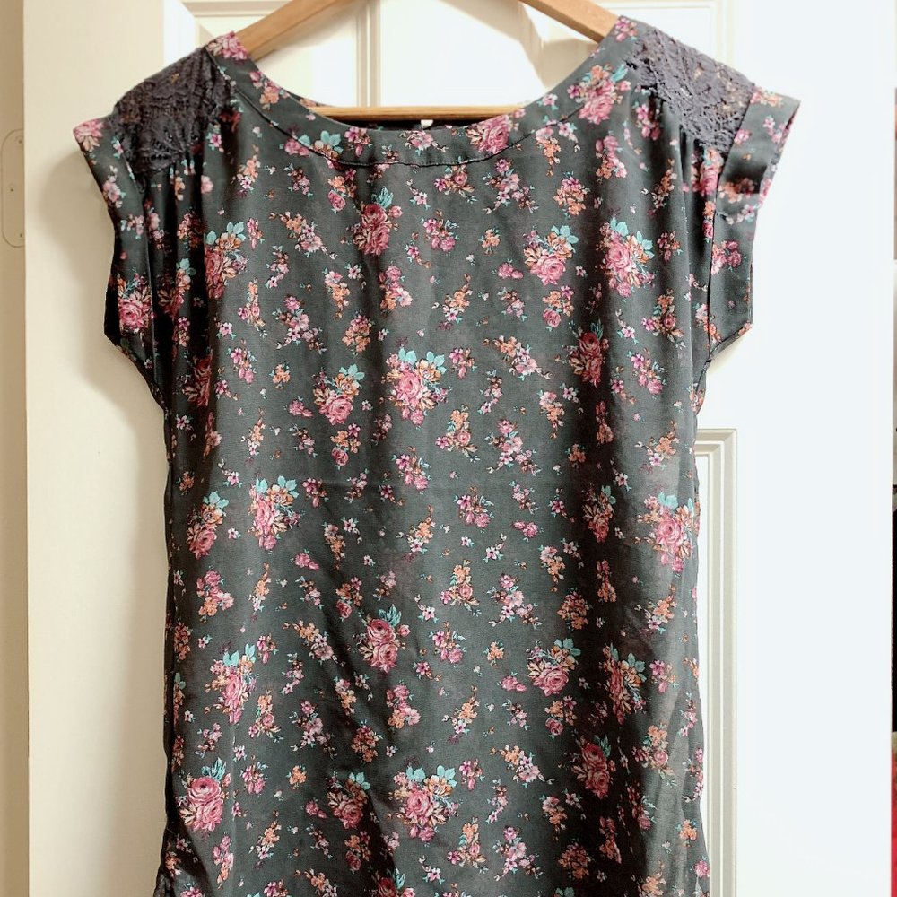 Love on a Hanger Grey Floral Semi-Sheer Tunic